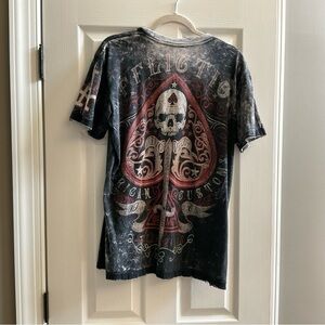 Reversible Affliction Black and Red Skull Graphic Tee. SzL